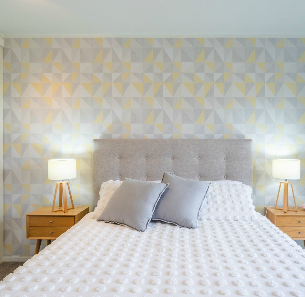 wallpaper-on-wall-bedroom