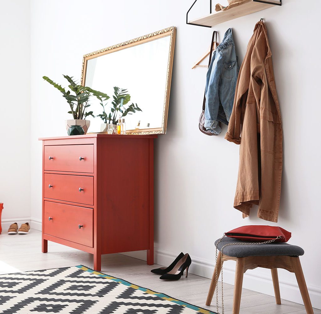 Entryway dresser