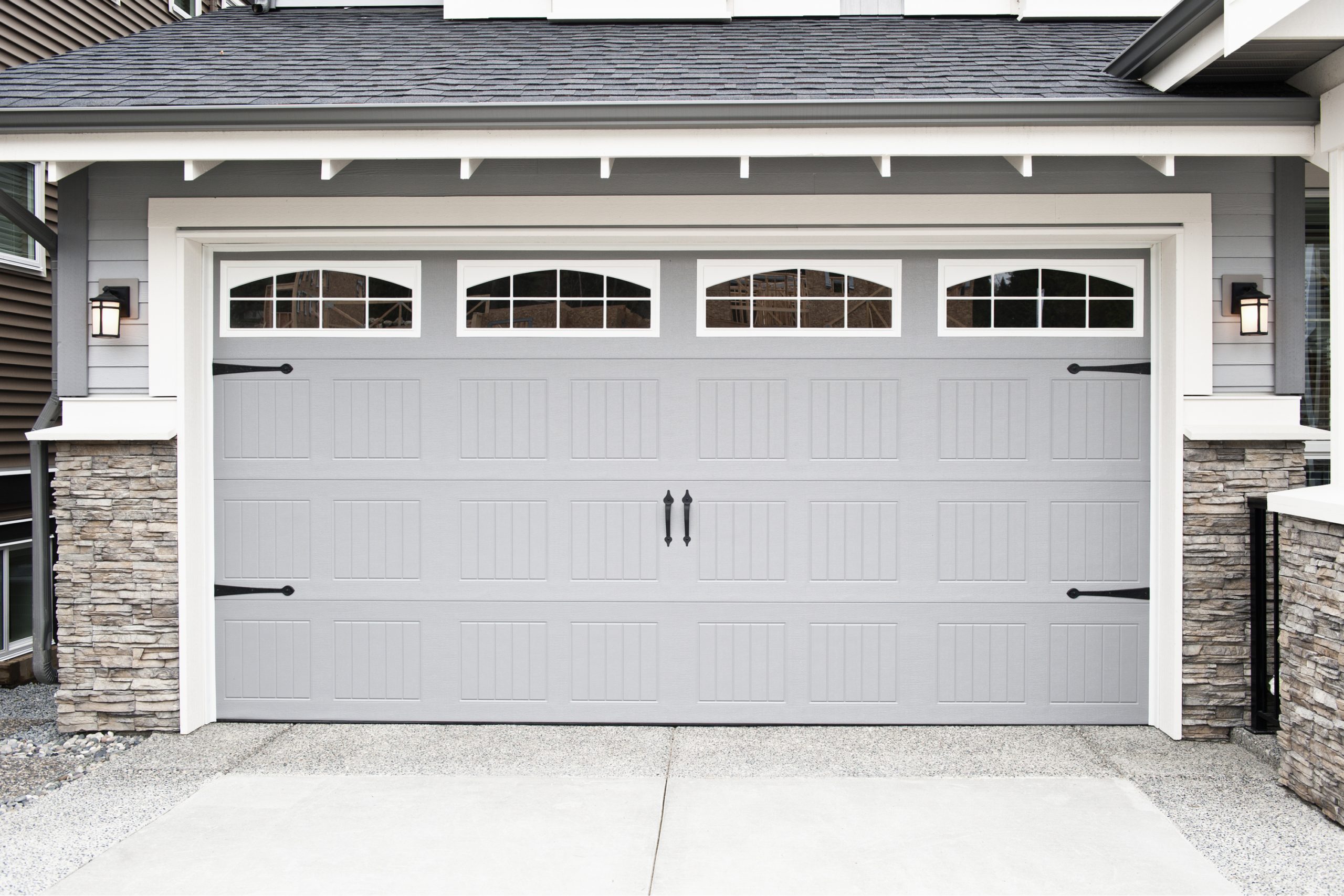 garage doors with accents