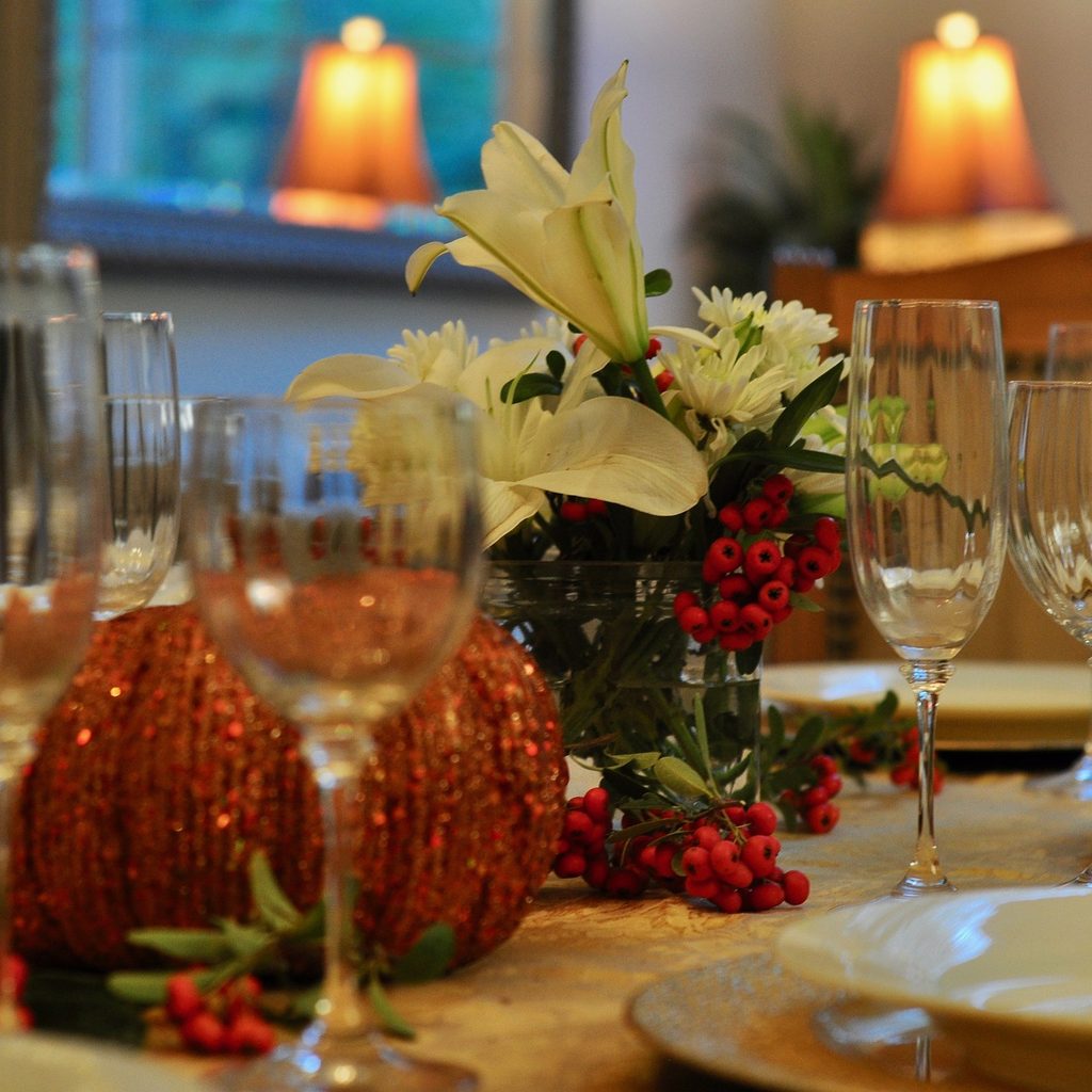 sparkly Thanksgiving tables cape