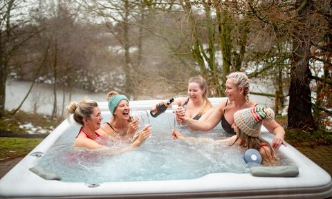 hot tub deals march 2021 featured resized 1024x1024