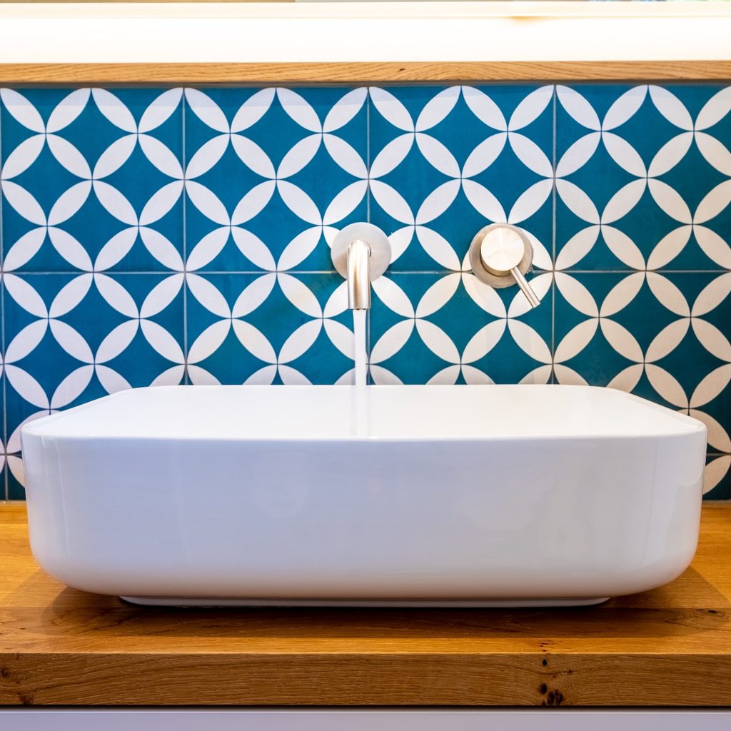 blue-and-white-tile