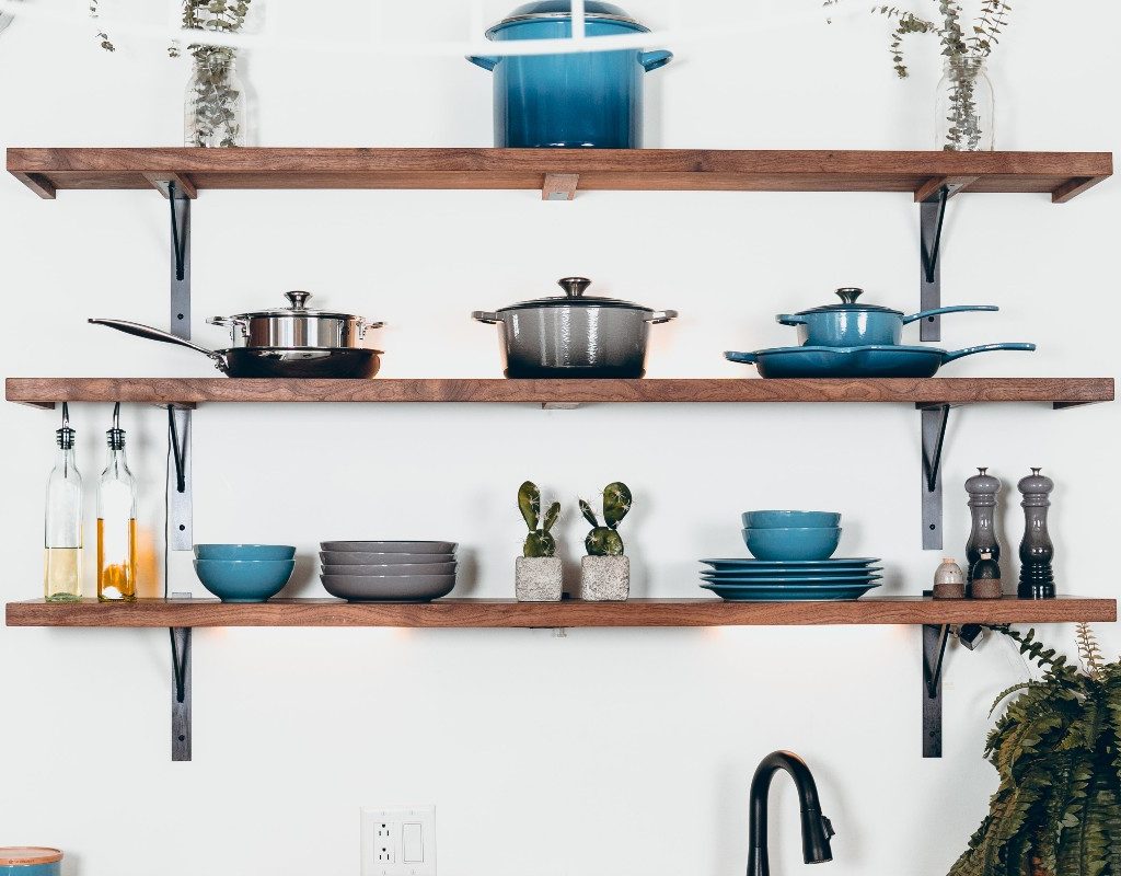 floating-kitchen-shelves-with-pots-pans