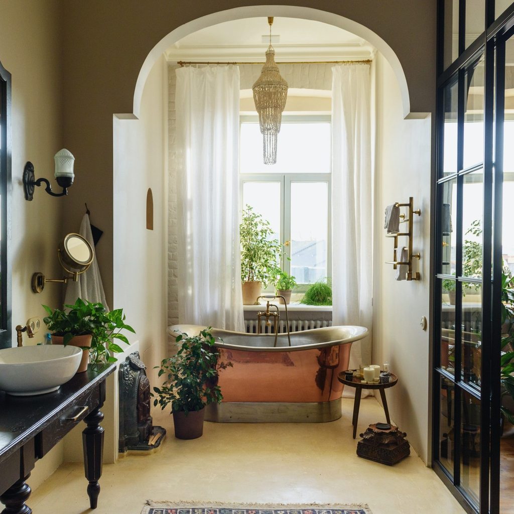 Mediterranean style bathroom