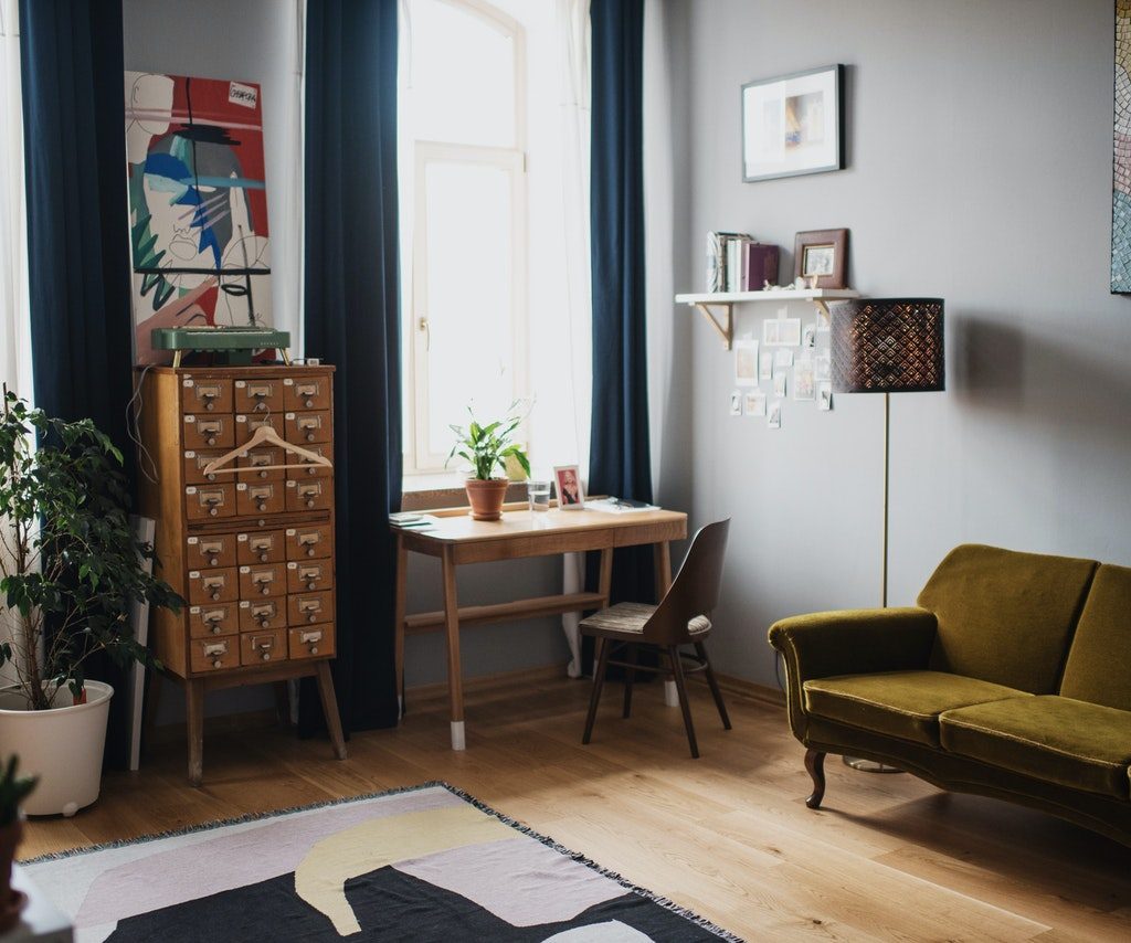 A cute mid-century modern lounge space