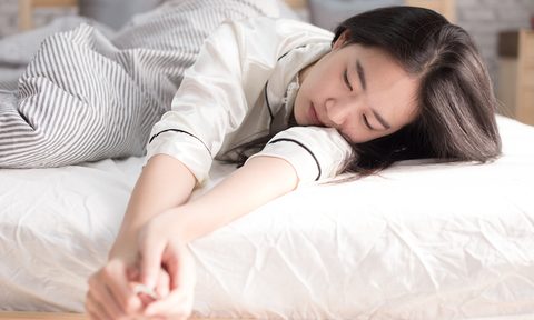 sleeping without pillow sleep no
