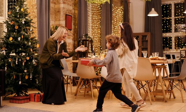 family-holidays-Christmas tree