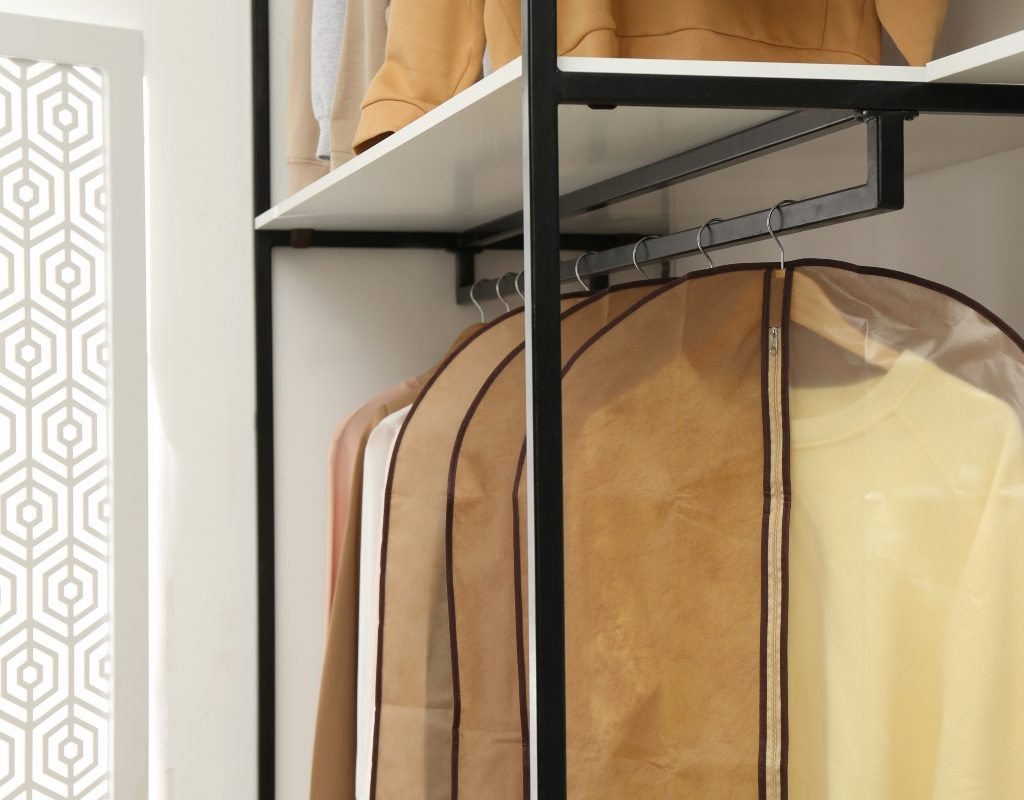 hanging closet storage bags