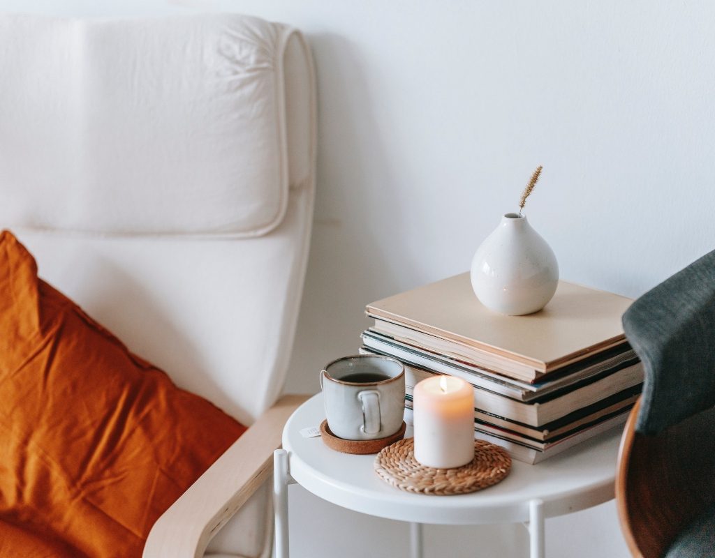 cozy and hygge room inspiration with candles