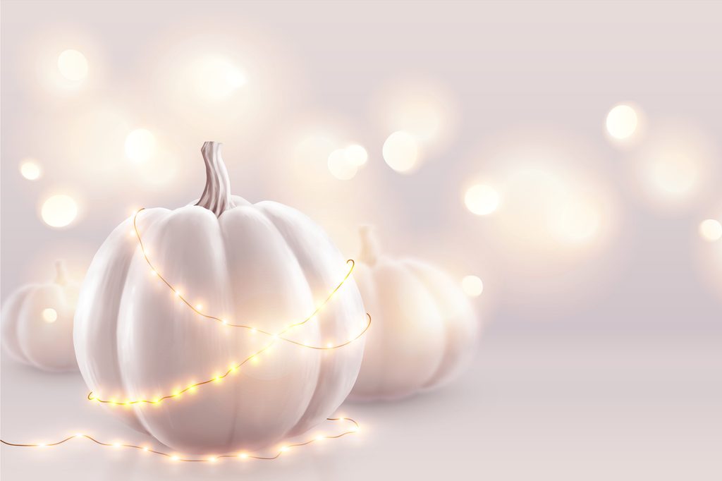 White pumpkins lights