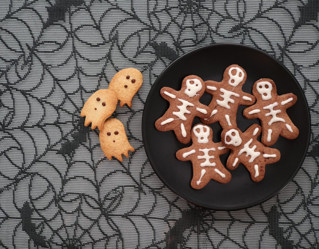 Skeleton and ghost Halloween cookies