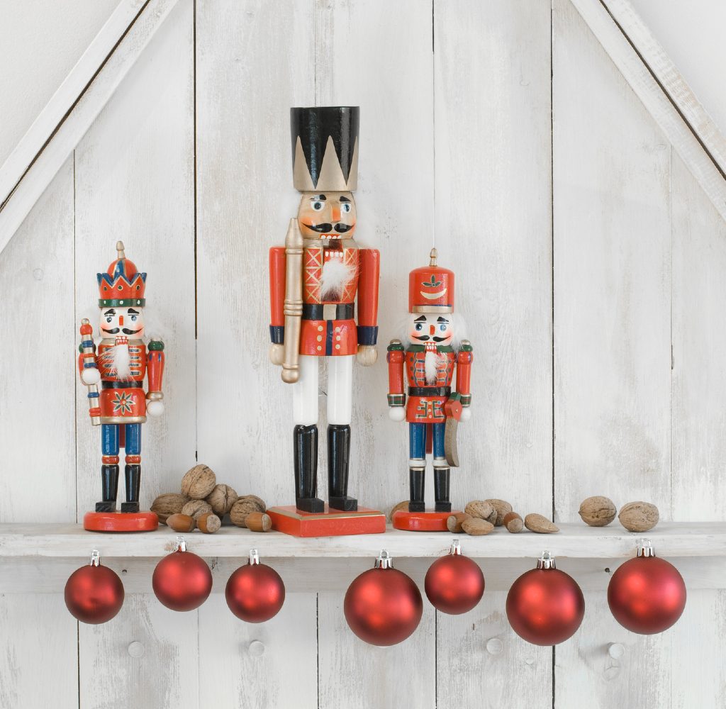 Modern christmas decorations with nutcrackers.