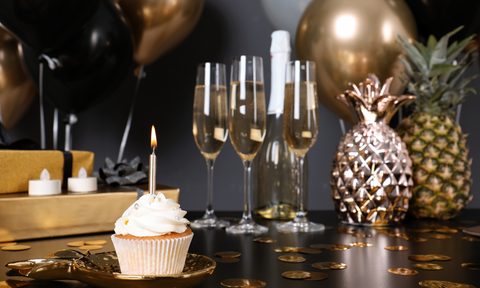 Champagne and cupcakes for a party