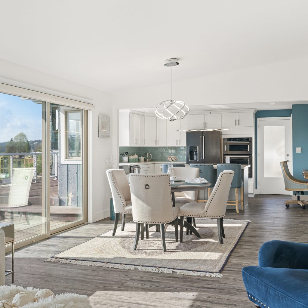 Welcoming living room interior, dining area and kitchen view