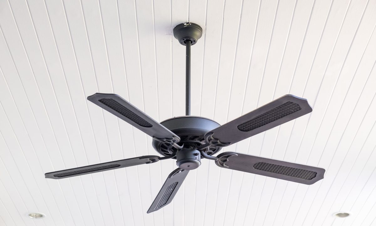 how to install a ceiling fan shutterstock 556897114
