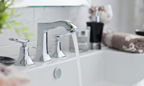 how to replace bathroom faucet shutterstock 64842238