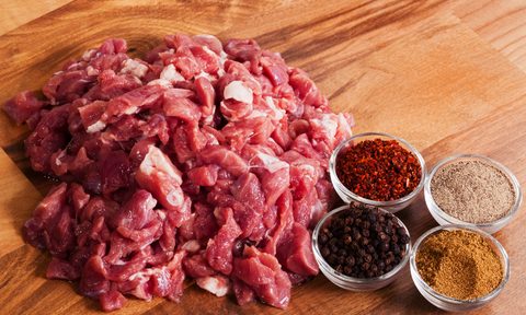 how to make lamb saag cubed meat with spices
