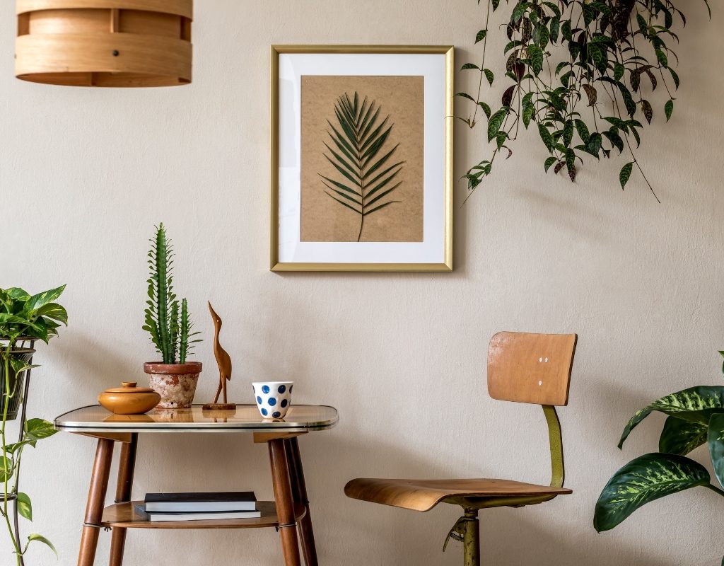 Taupe walls with small desk and chair