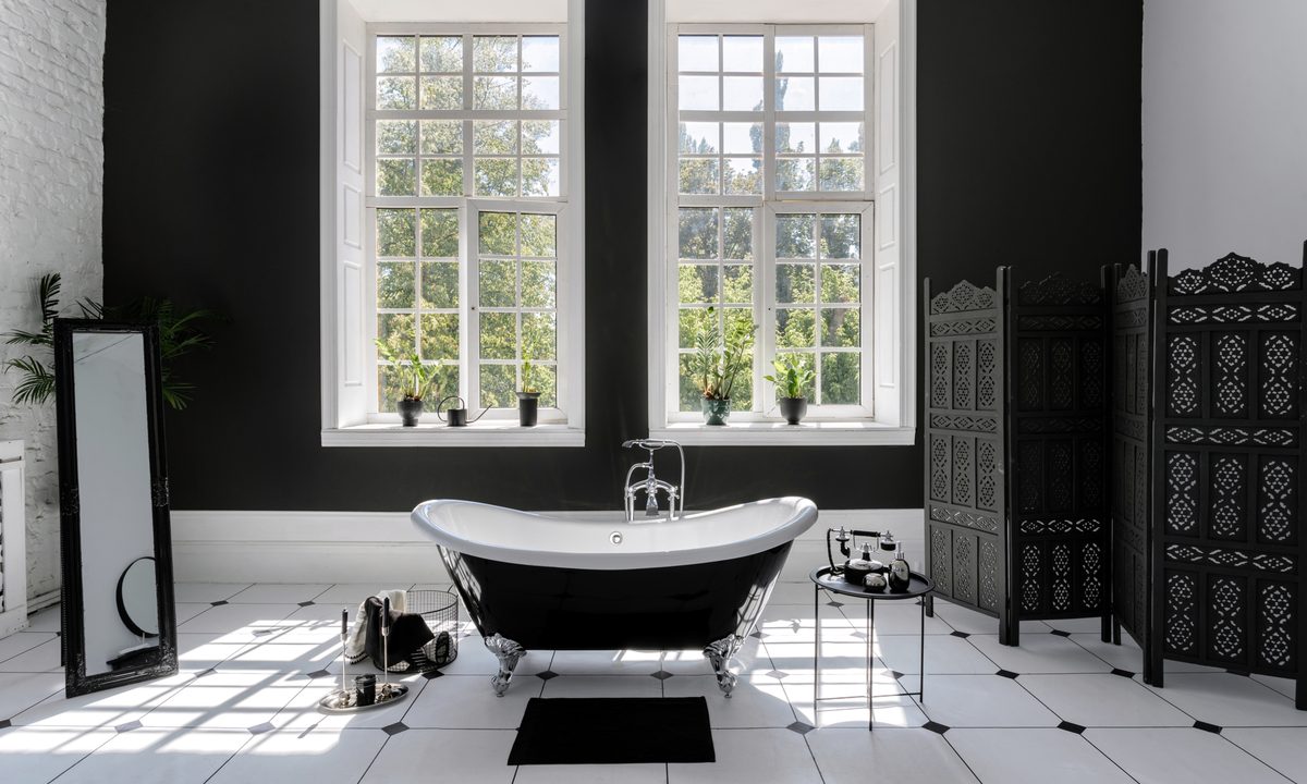 Modern black and white bathroom
