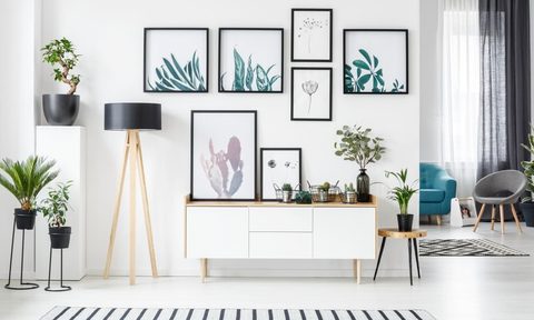 Mminimal white photo wall gallery
