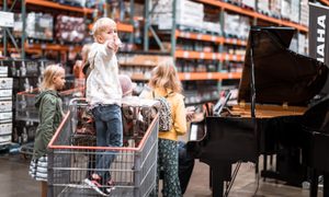 kids at costco in grocery store