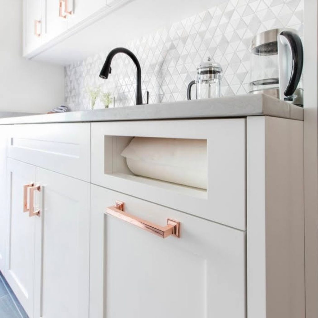 Hidden paper towel roll in cabinets