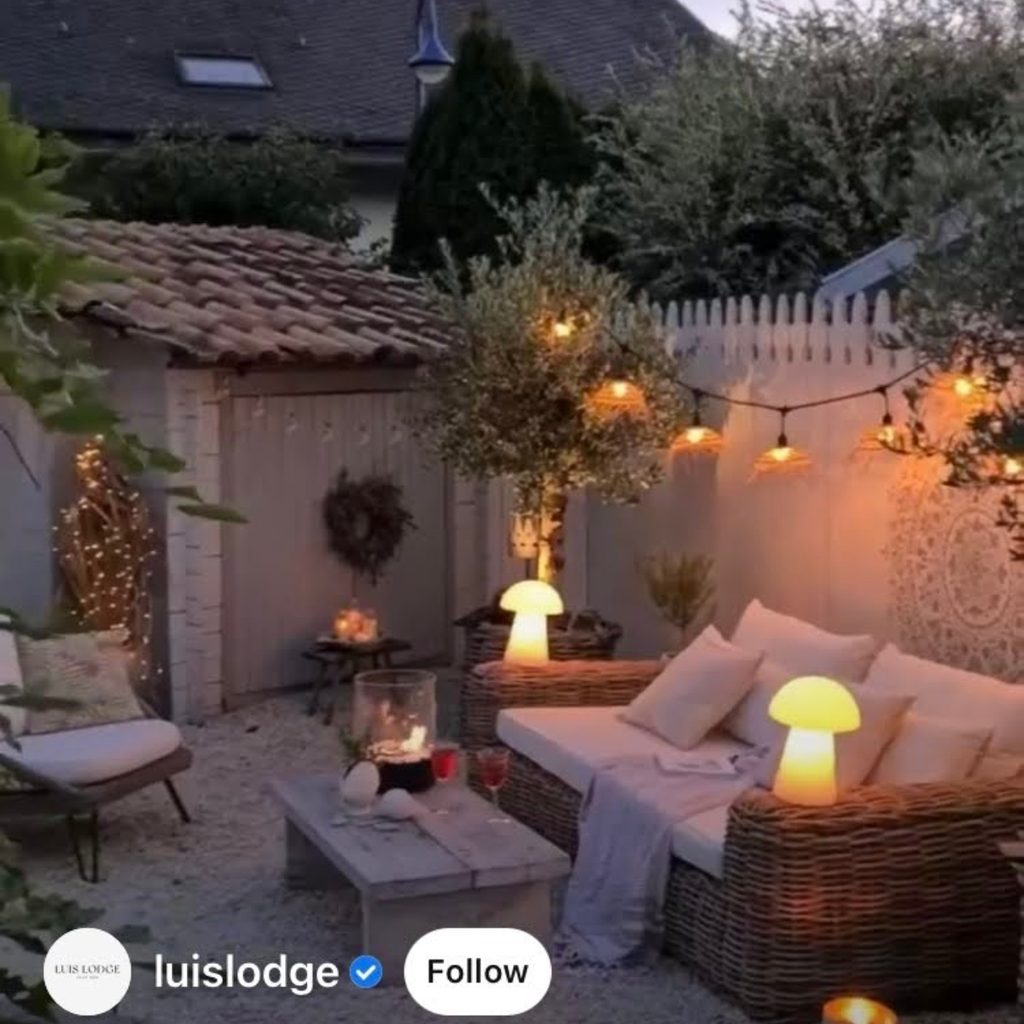 Small and cozy outdoor patio design from Luis Lodge from Pinterest