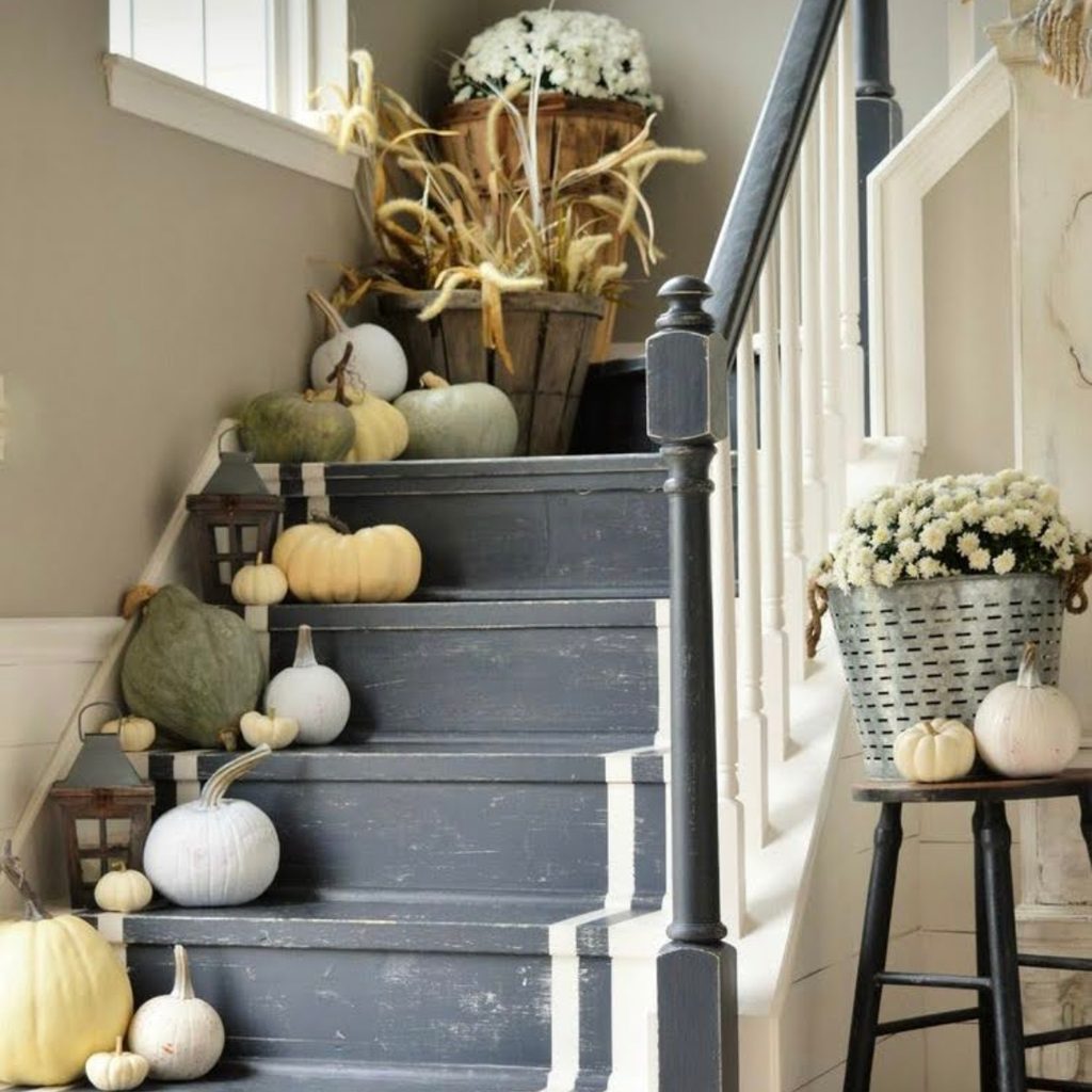 fall pumpkin staircase decor