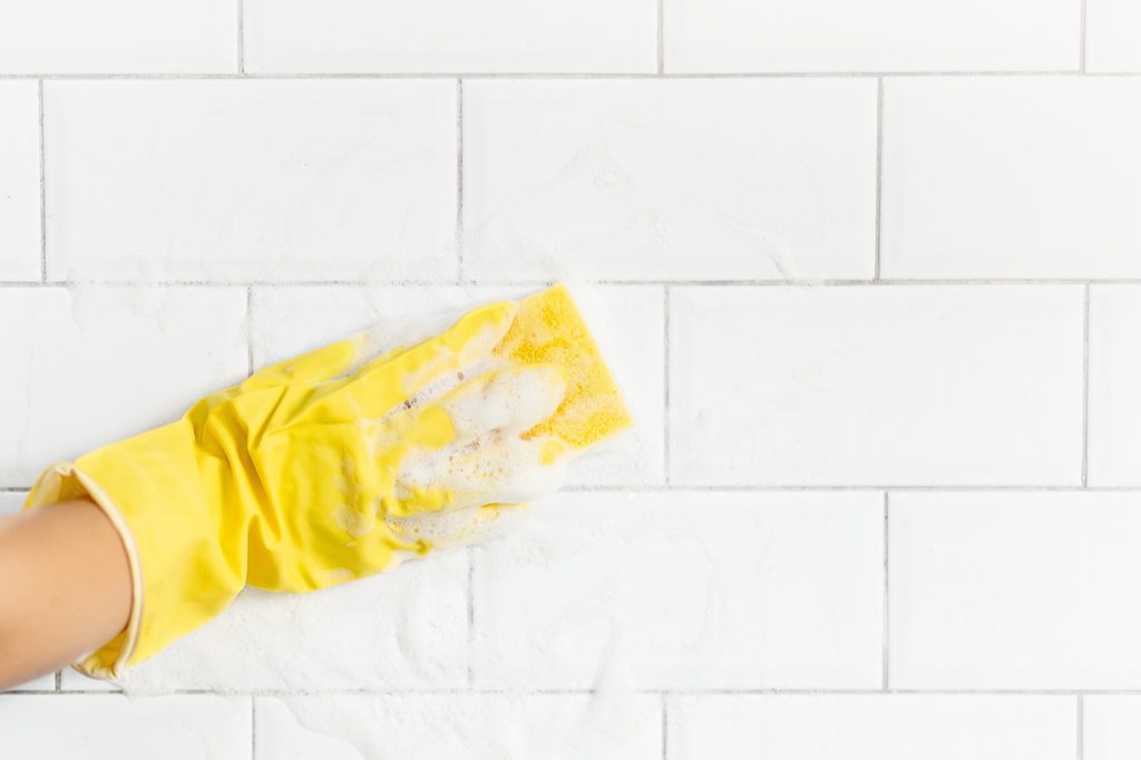 hand scrubbing tile