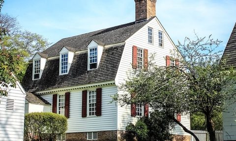 Dutch Colonial with gambrel roof in Southern U.S.