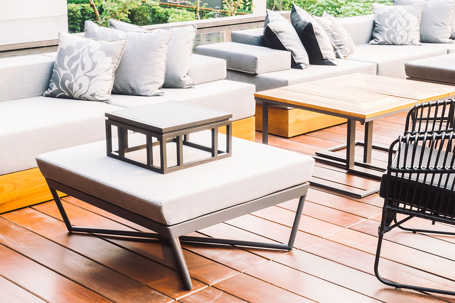 modern metal patio furniture