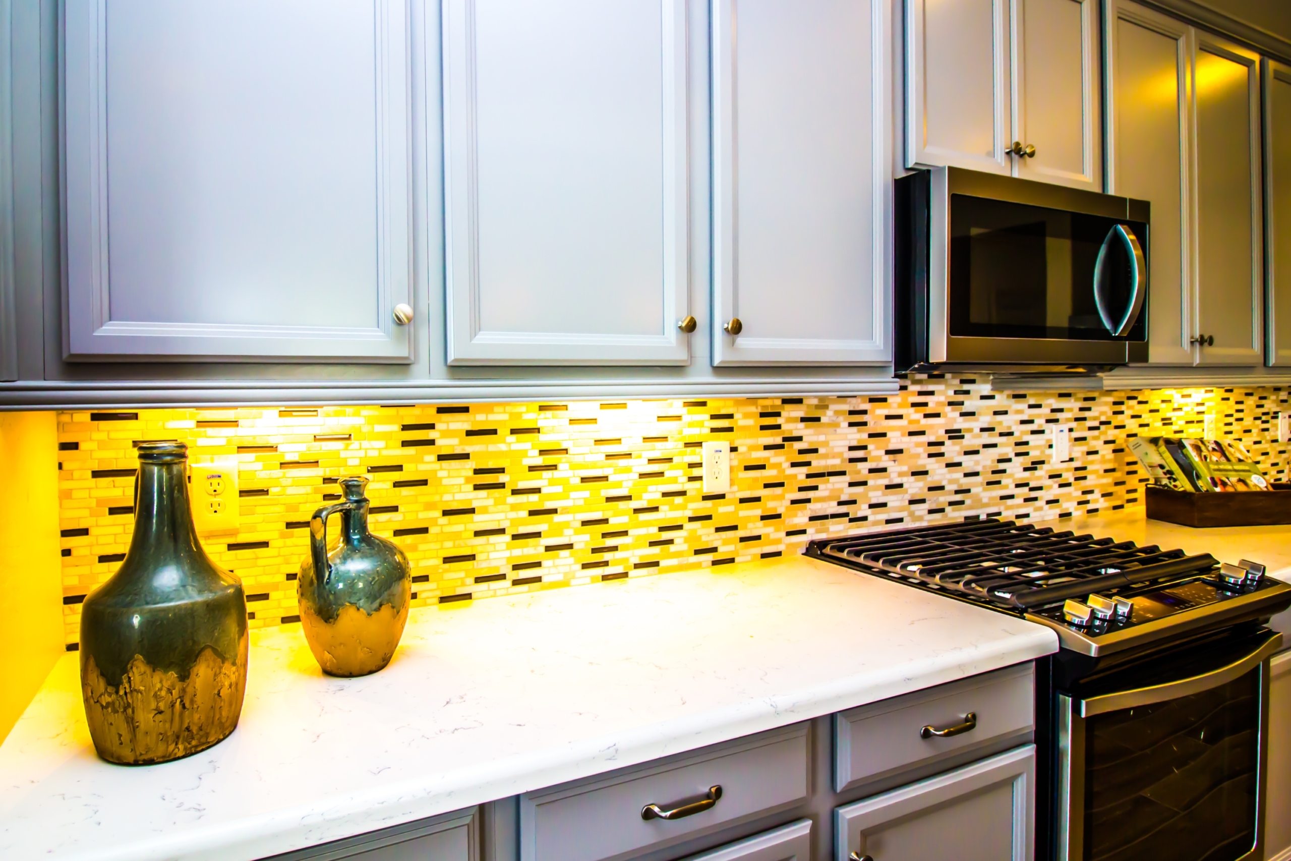 kitchen under cabinet lighting