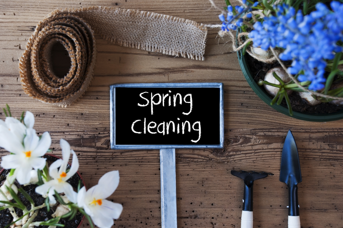 Spring cleaning sign with flowers