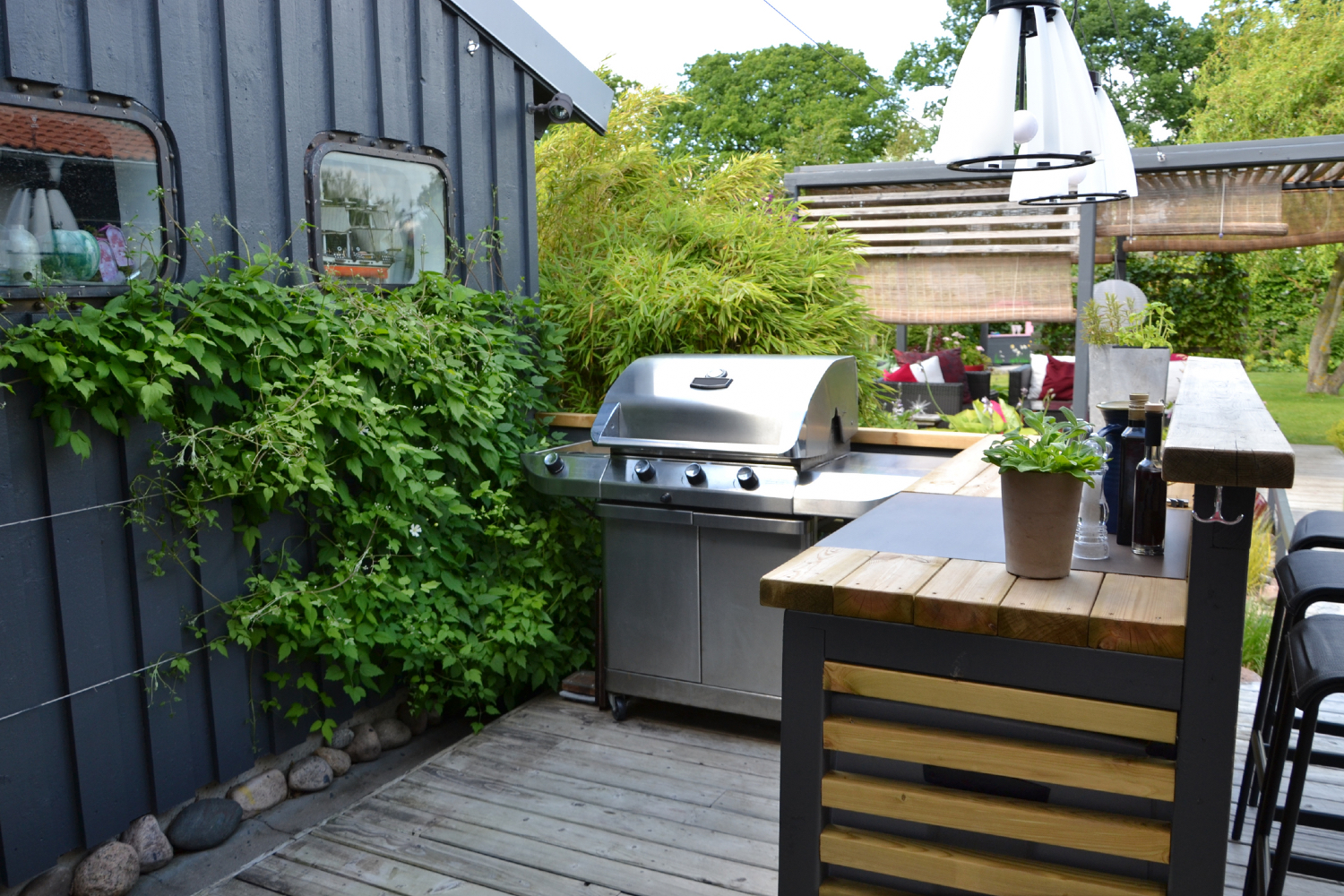small outdoor kitchen on patio