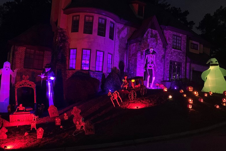 outdoor Halloween decorations