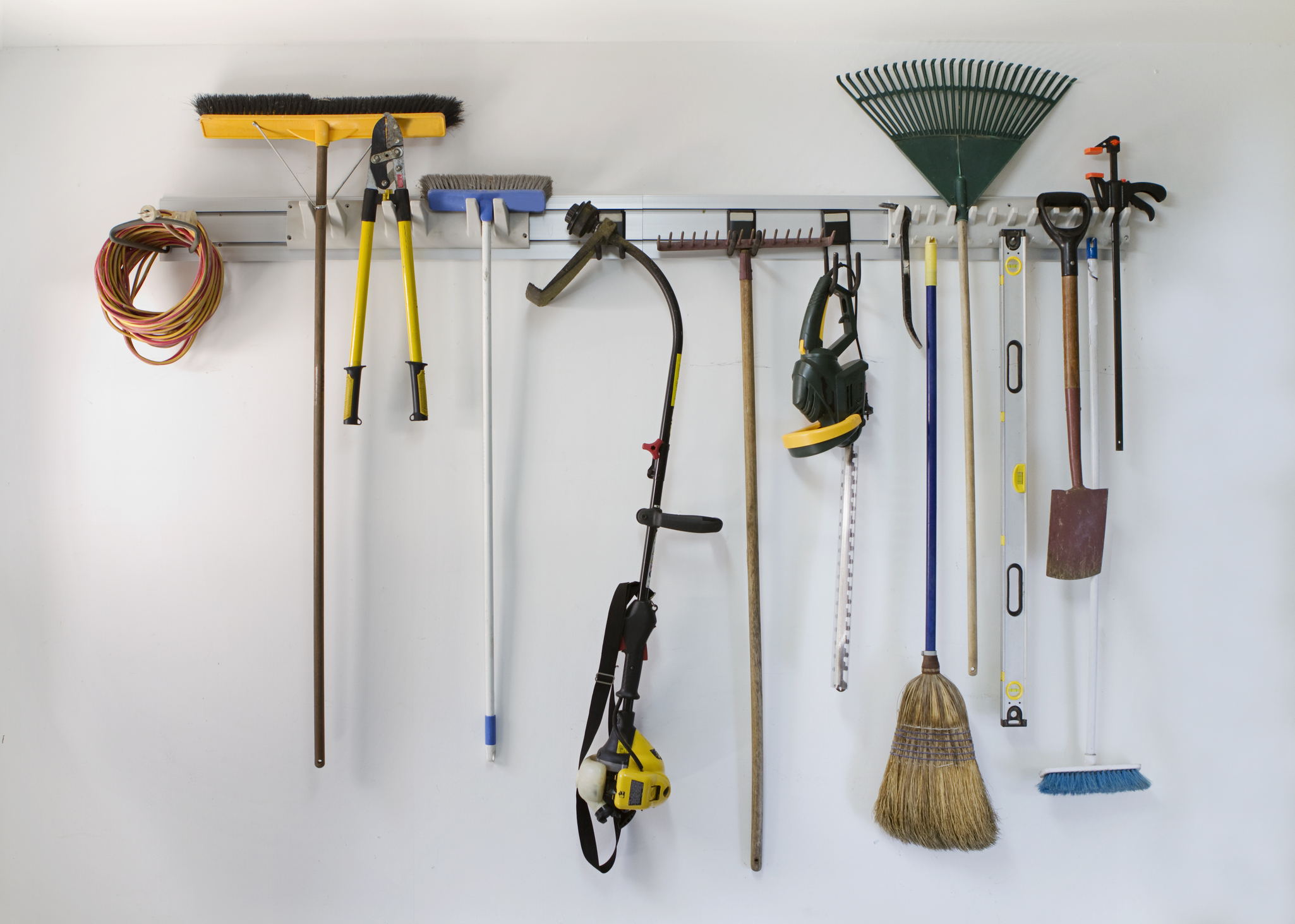 The best garage hooks to organize your space | 21Oak