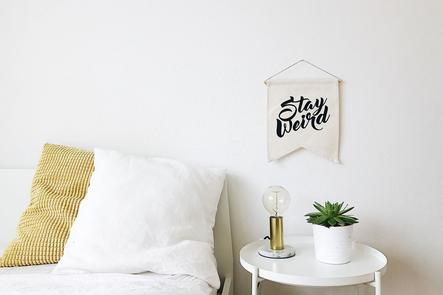 bedside table decoration