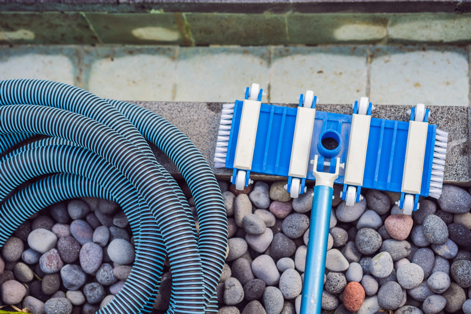 The best pool vacuums for aboveground pools to keep your water debris