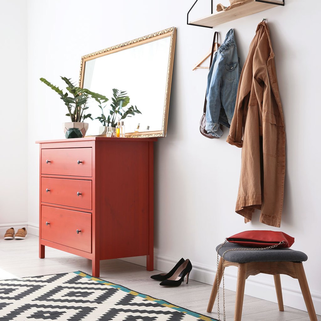 Entryway dresser
