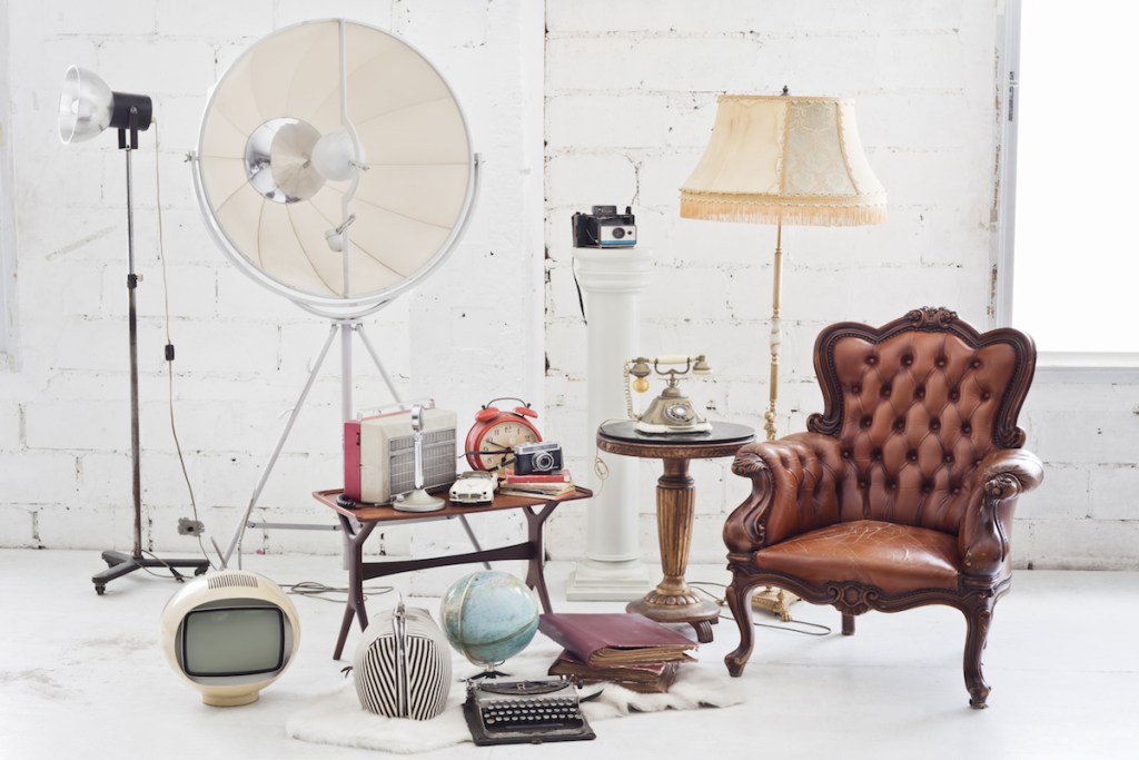 vintage room decor