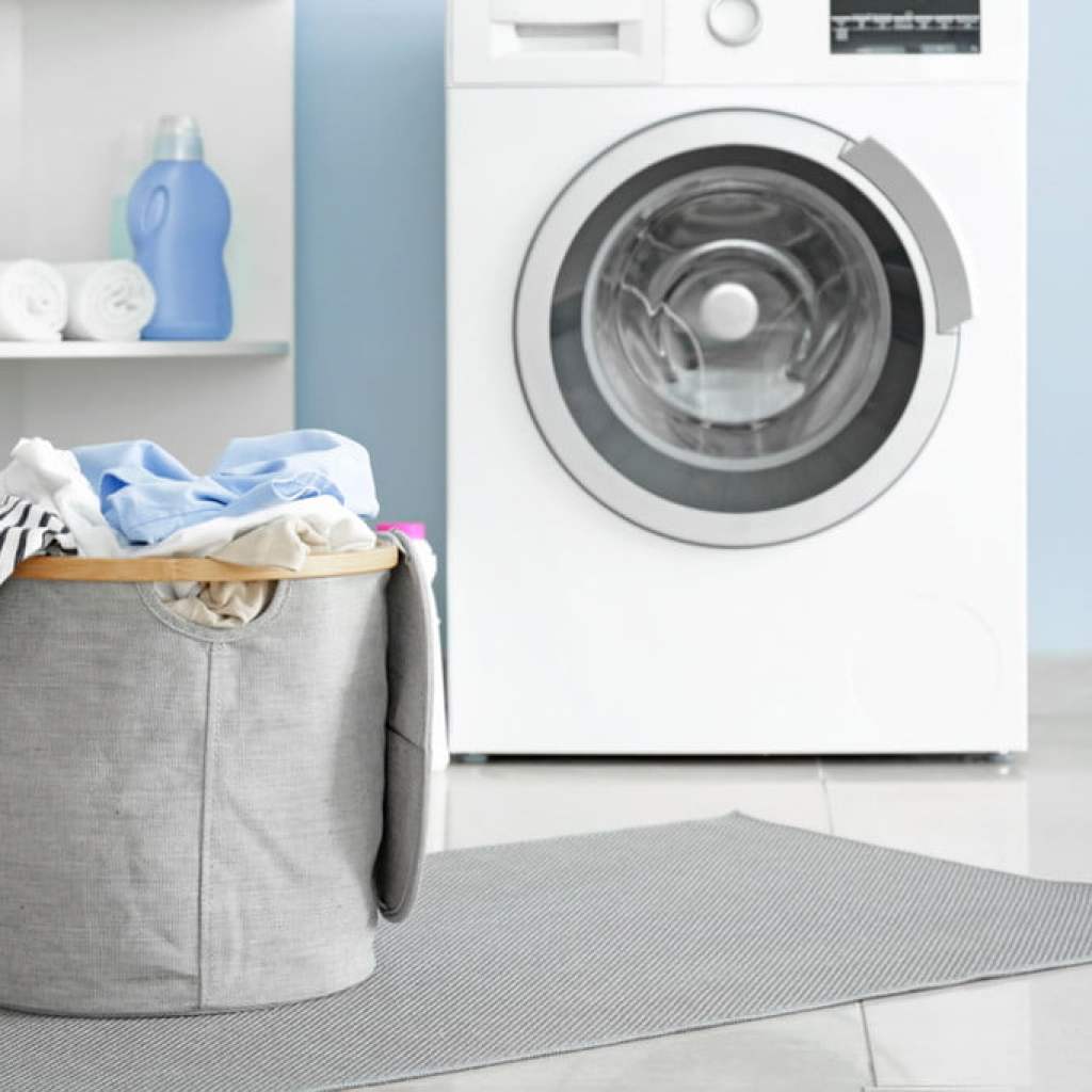 Pop-up laundry hamper