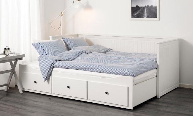 daybed with drawers