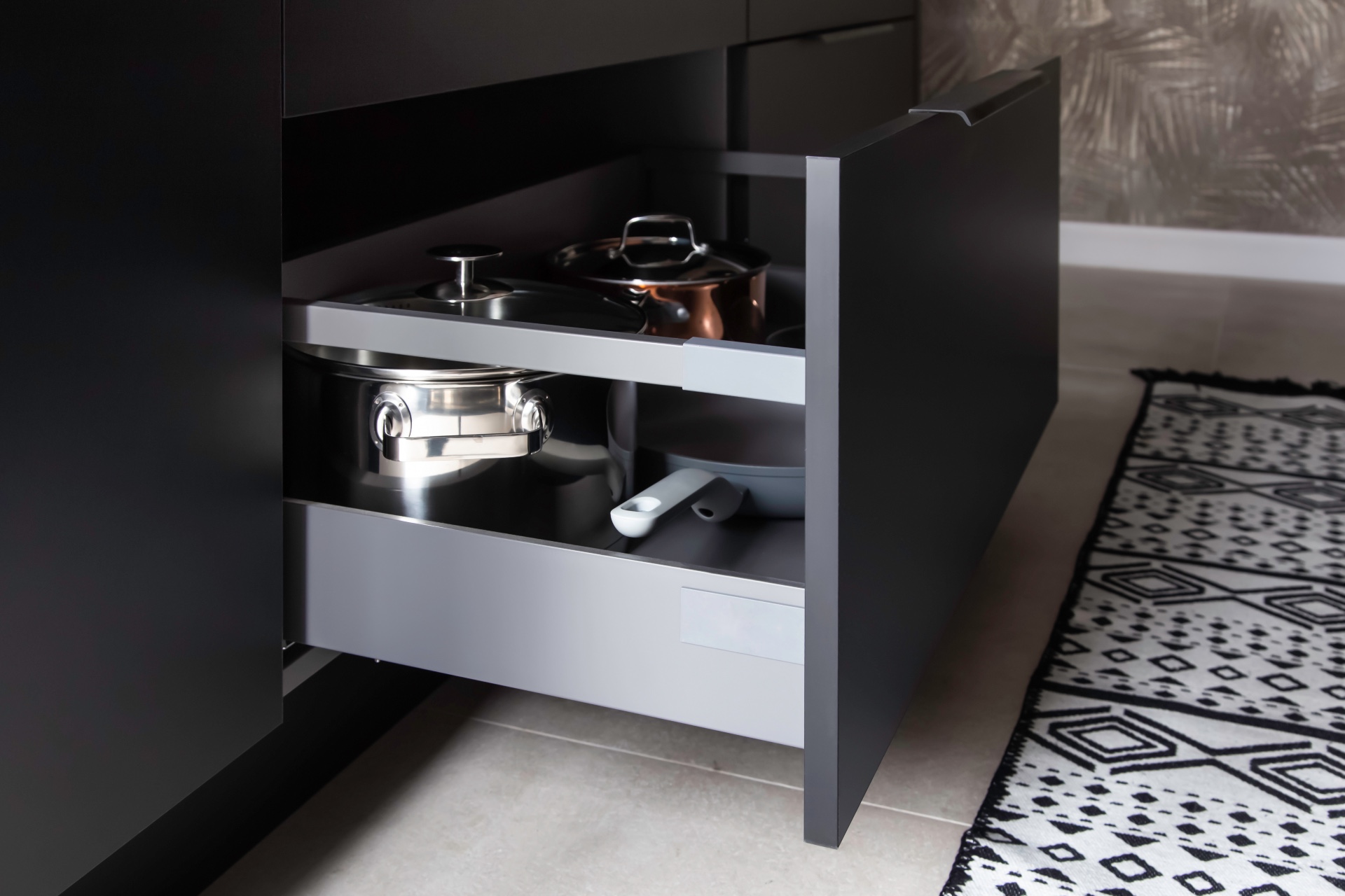 Drawer with appliance storage