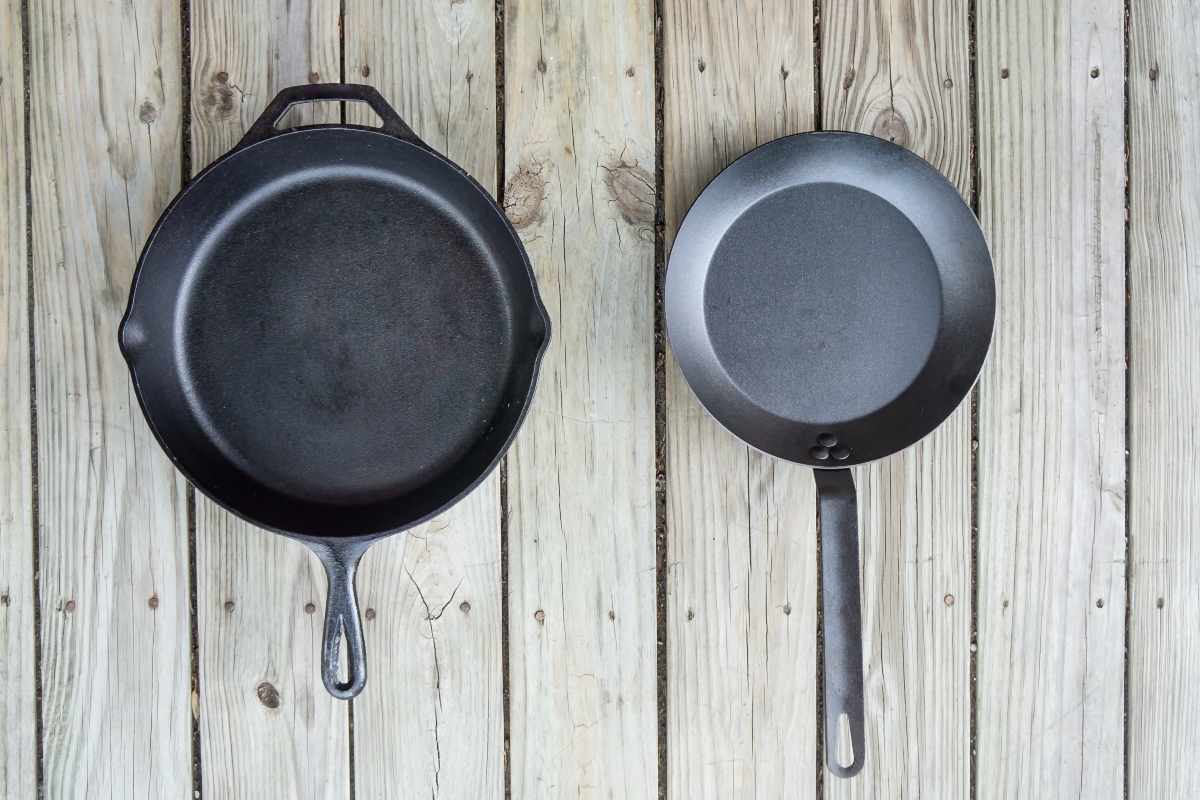 Carbon Steel Vs Cast Iron Frying Pans Which Should You Get? 21Oak