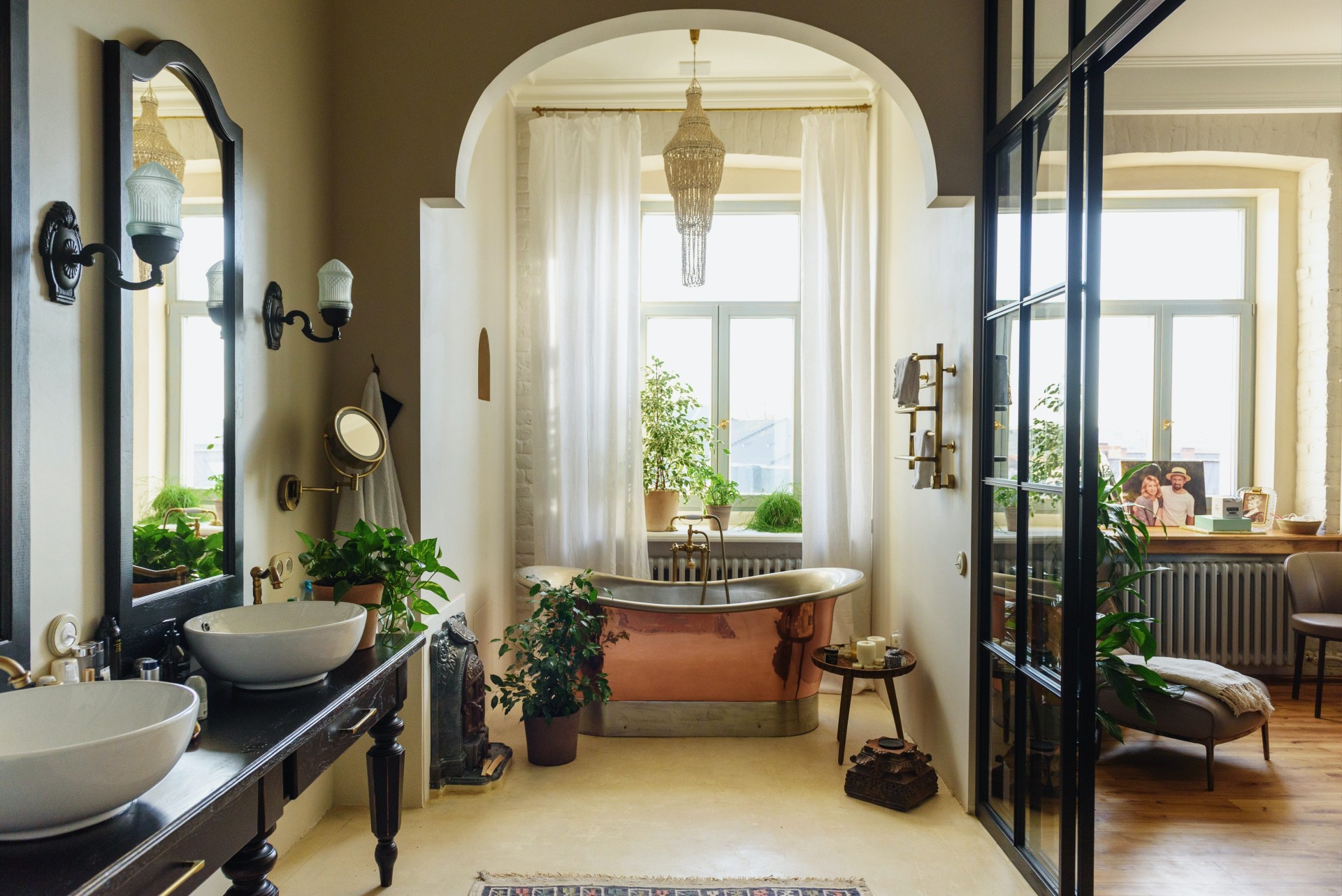 Mediterranean style bathroom