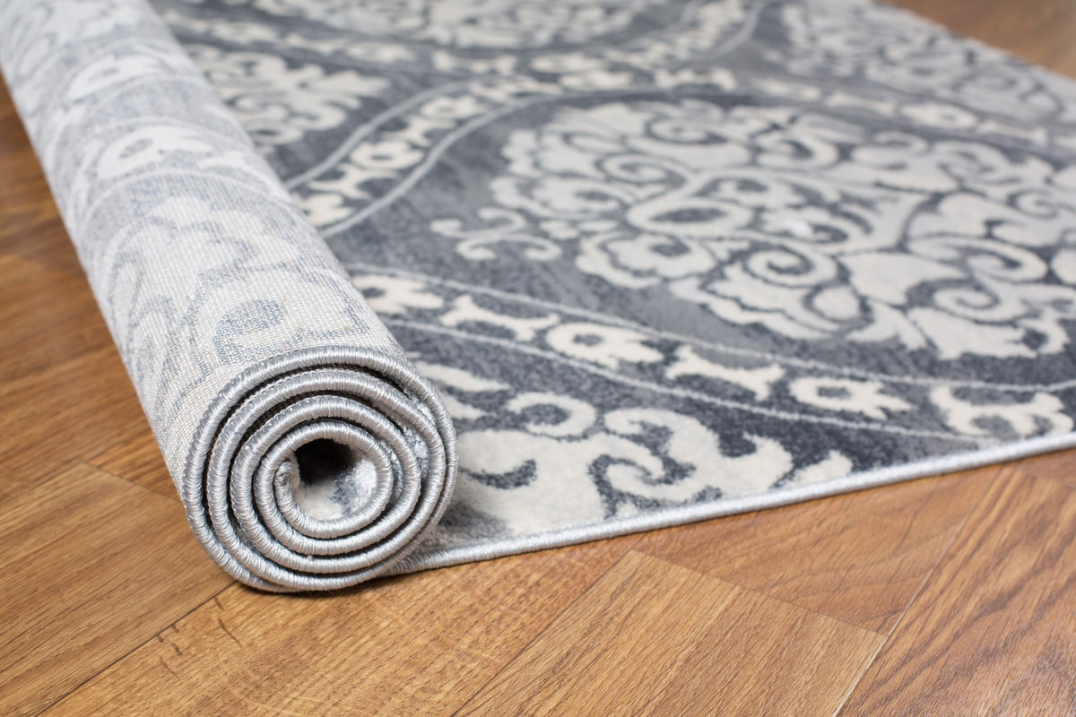 How to Flatten a Rug That Has Been Folded