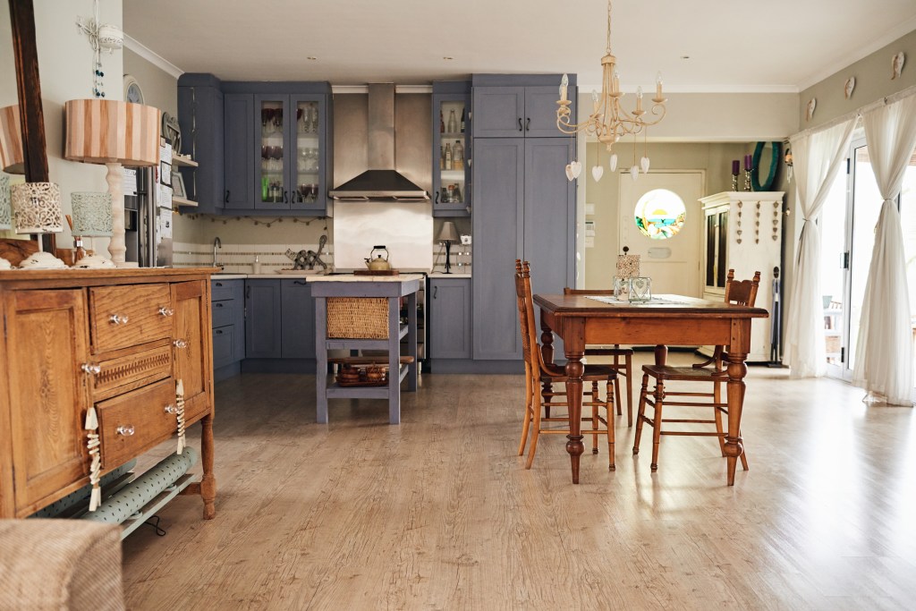 Interior country-style kitchen