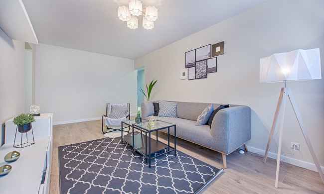 declutter home improve mental health pexels photo 1571468