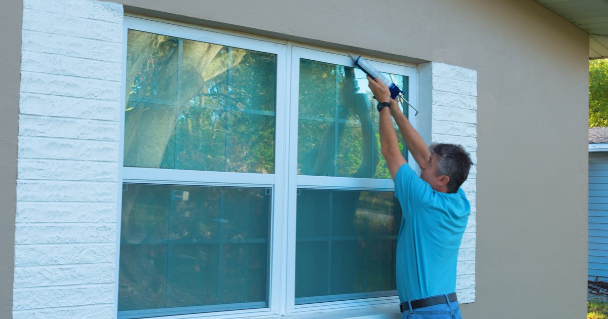 How To Remove Old Caulk An Easy Guide With Tips and Tricks 21Oak