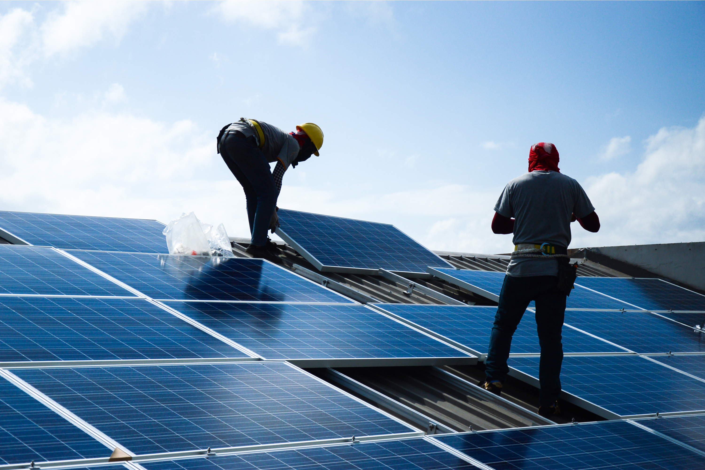 How Much A Solar Roof Costs — The Real Truth | 21Oak